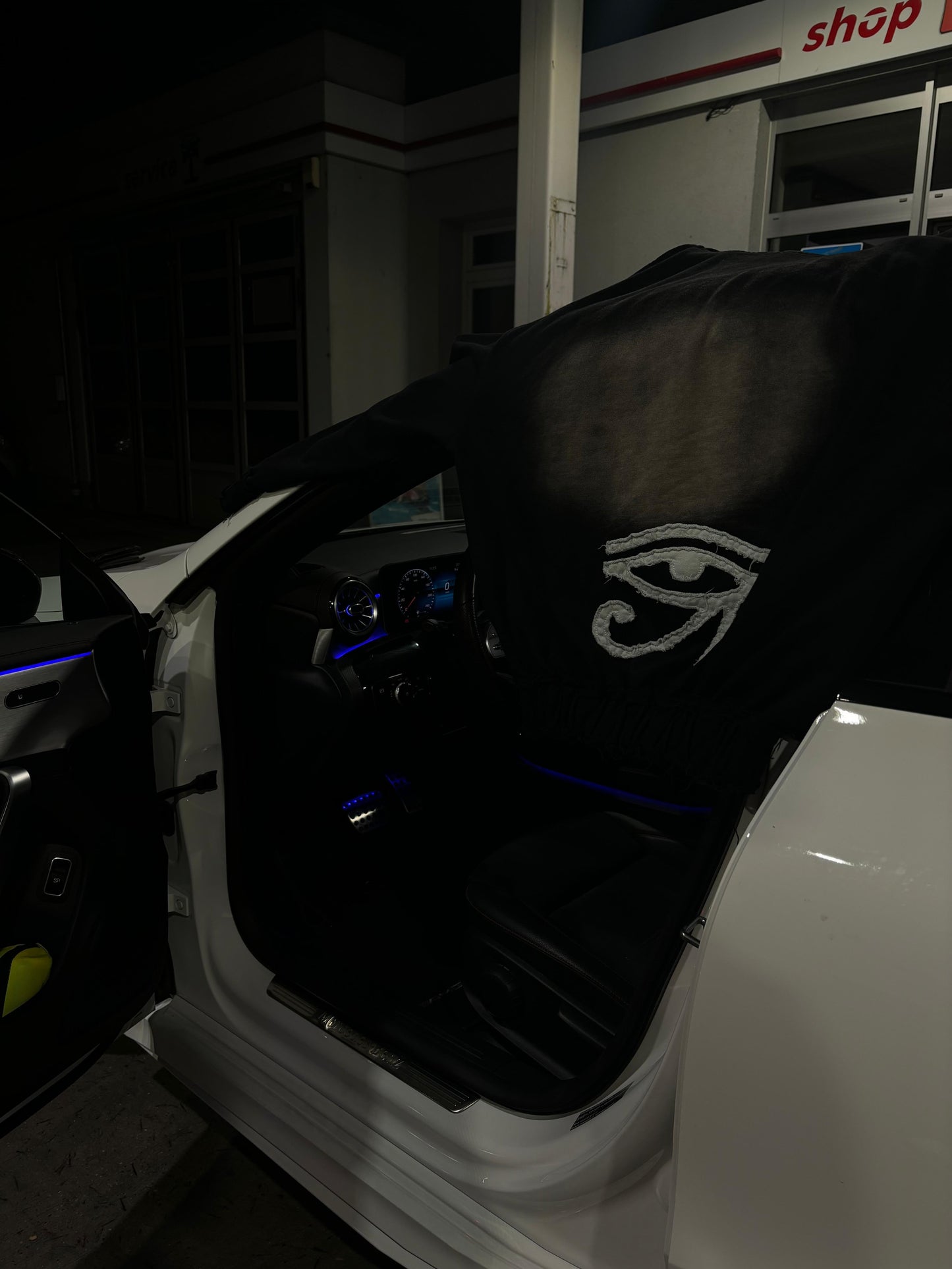 Eros-Tracksuit-Black-Baggy-Comfort-White-Design